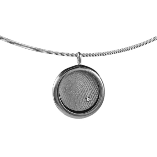 Zilveren ronde hanger met vingerafdruk in cirkel met steentje