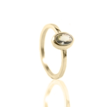 Gouden asring met champagnekleurige Zirkonia 6x4mm