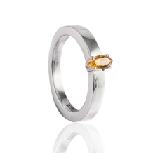 Zilveren ring met gesloten askamer en oranje / gele citrien 6x3mm