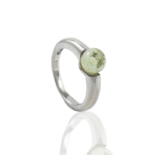 Zilveren ring met glazen as bol van  7mm