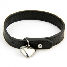 Armband met hartjes bedel