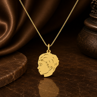 Gouden jongenshanger met kinderkopje en persoonlijke gravure