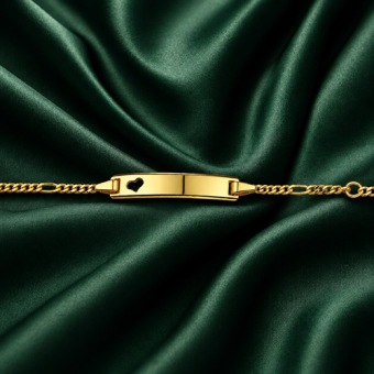 Gouden figaro armbandje met uitgesneden hartje en gravure