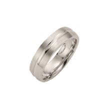 Kiss Me zilveren ring mat met hoogglans lijn KM139