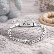 Stalen kinderarmbandje met graveren van naam/ datum