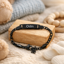 Stalen kinderarmbandje zwartkleurig met graveren van naam/ datum