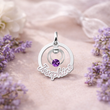 Zilveren naamketting hanger met zirkonia steen sfeerfoto