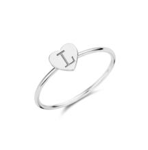 Zilveren letter ring met hartje zegel Names4ever Zilveren letter ring met hartje zegel Names4ever