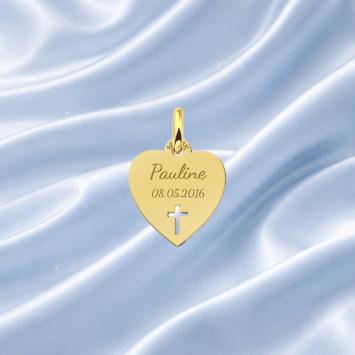 Gouden hart hanger met kruis - communie met naamgravure sfeerbeeld