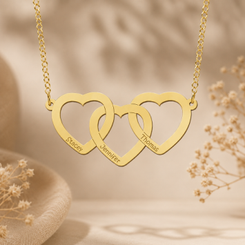 Gouden ketting drie harten met naam