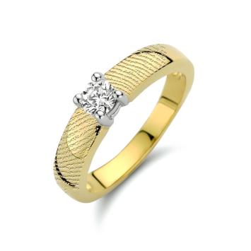 Gouden ring met zirkonia en vingerafdruk