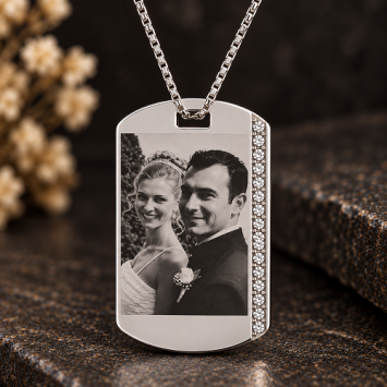 Zilverkleurige foto hanger met steentjes en eigen foto