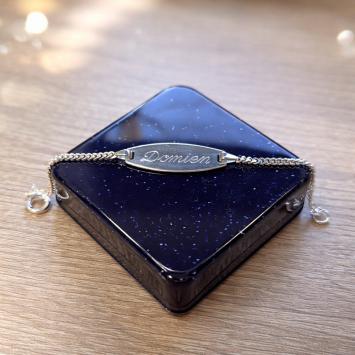 Ovaal zilver baby armbandje met naam