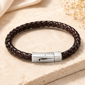 Rond gevlochten bruin leren armband