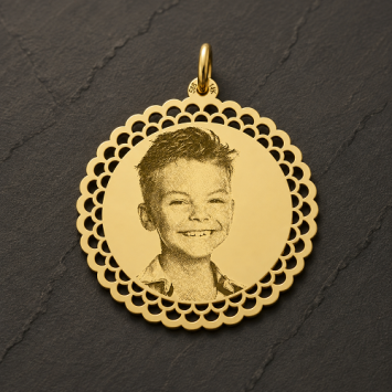 Ronde gouden fotohanger met sierlijke rand