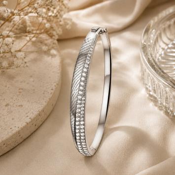 Sierlijke zilveren bangle armband met vingerafdruk en zirkonia