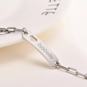 Zilverkleurig stalen kinderarmbandje met gravure