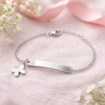Stalen kinderarmbandje met vlinder