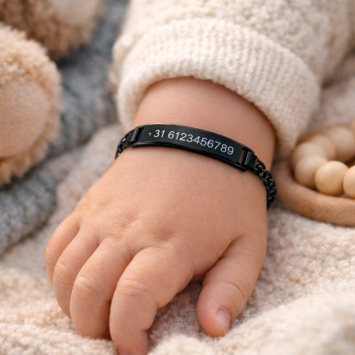 Armbandje met telefoonnummer