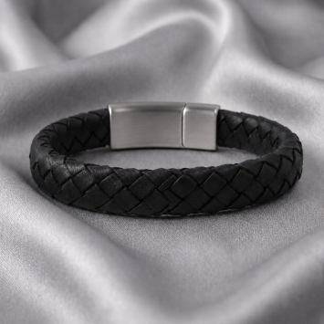 Zwarte gevlochten as armband met vingerafdruk